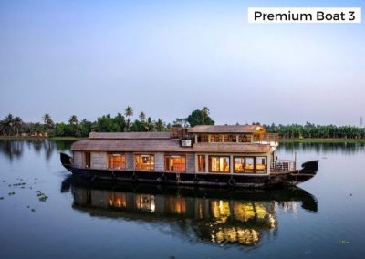 Lakes & Lagoons Houseboat