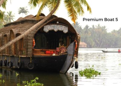 Lakes & Lagoons Houseboat