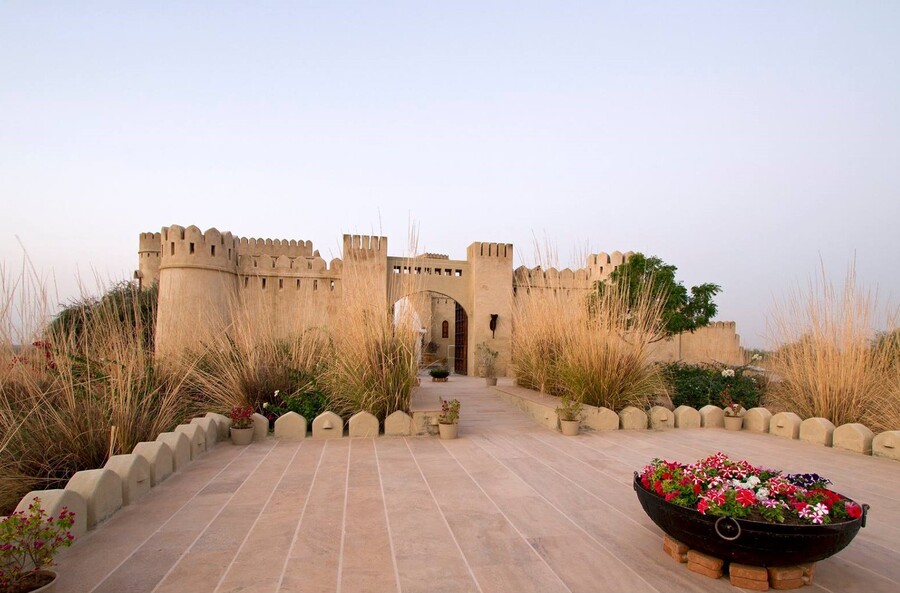 Mihir Garh holidays
